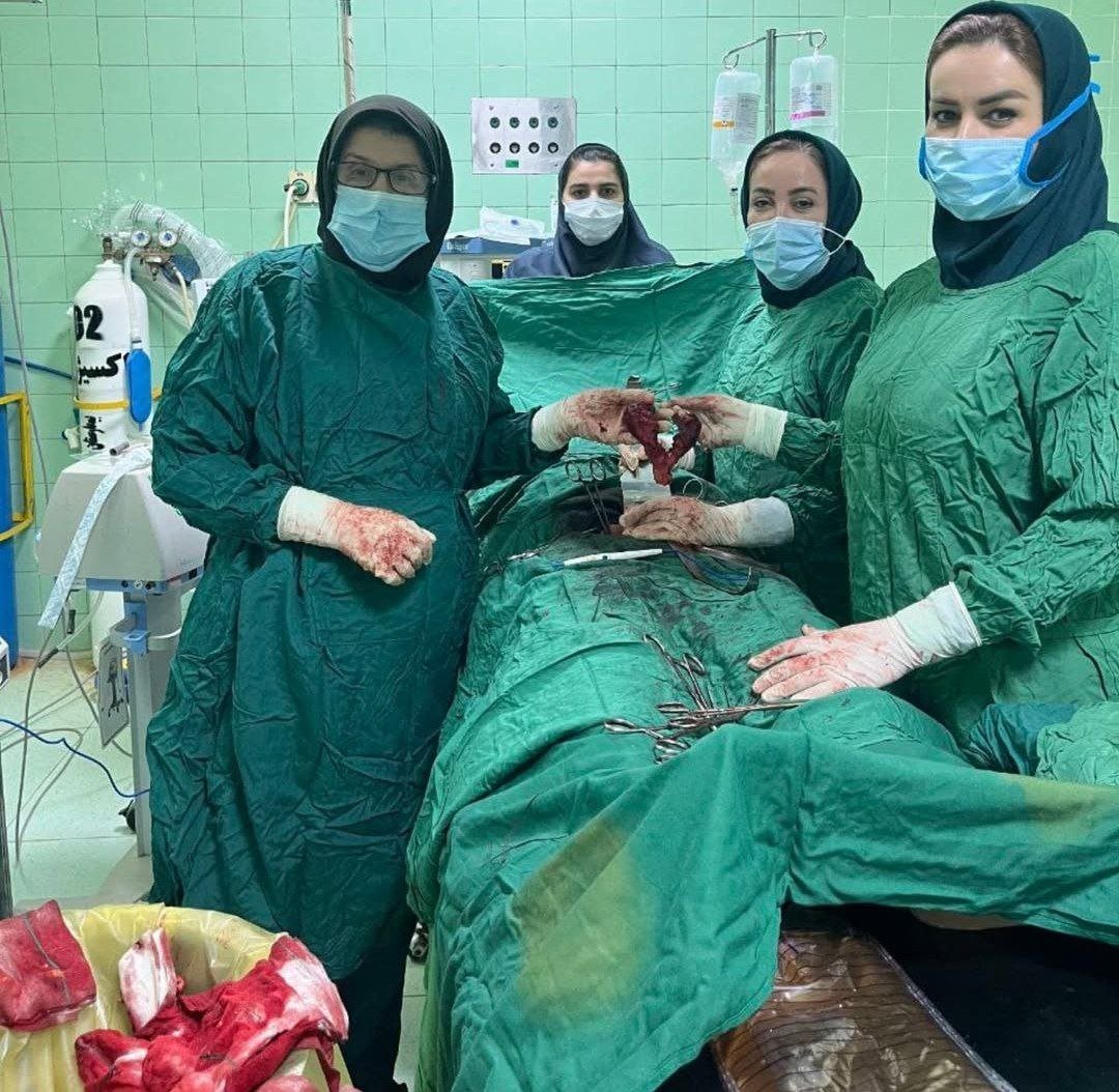 هیسترکتومی یا برداشتن کامل رحم و تخمدانها خانم 60ساله